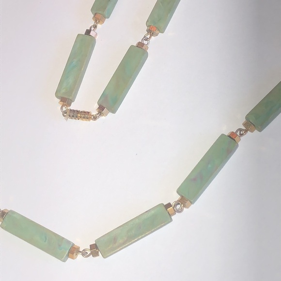 Vintage Green Beaded Boho Necklace - Picture 2 of 5